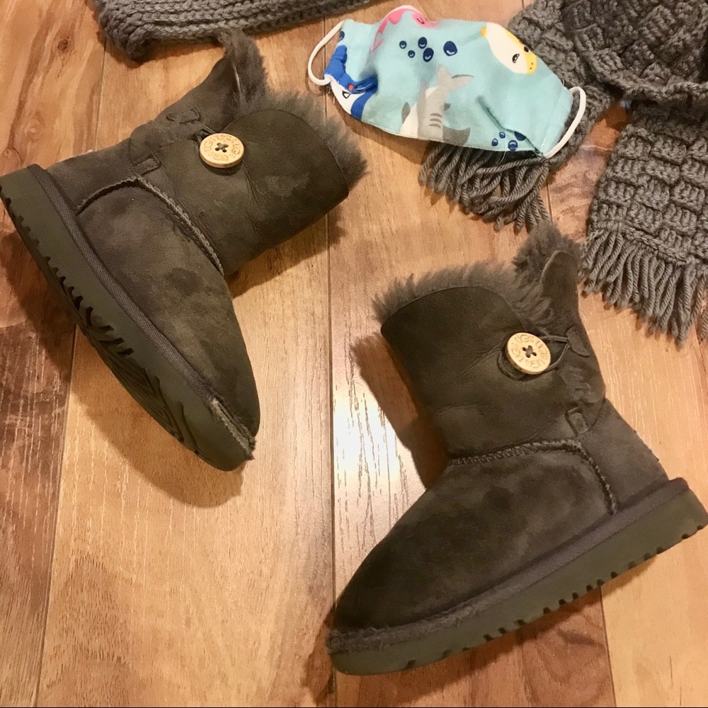 UGG Kids Grey Bailey Button 5991T
